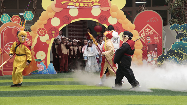 故事《三打白骨精》展演。渝北區(qū)蓮花第一幼兒園供圖